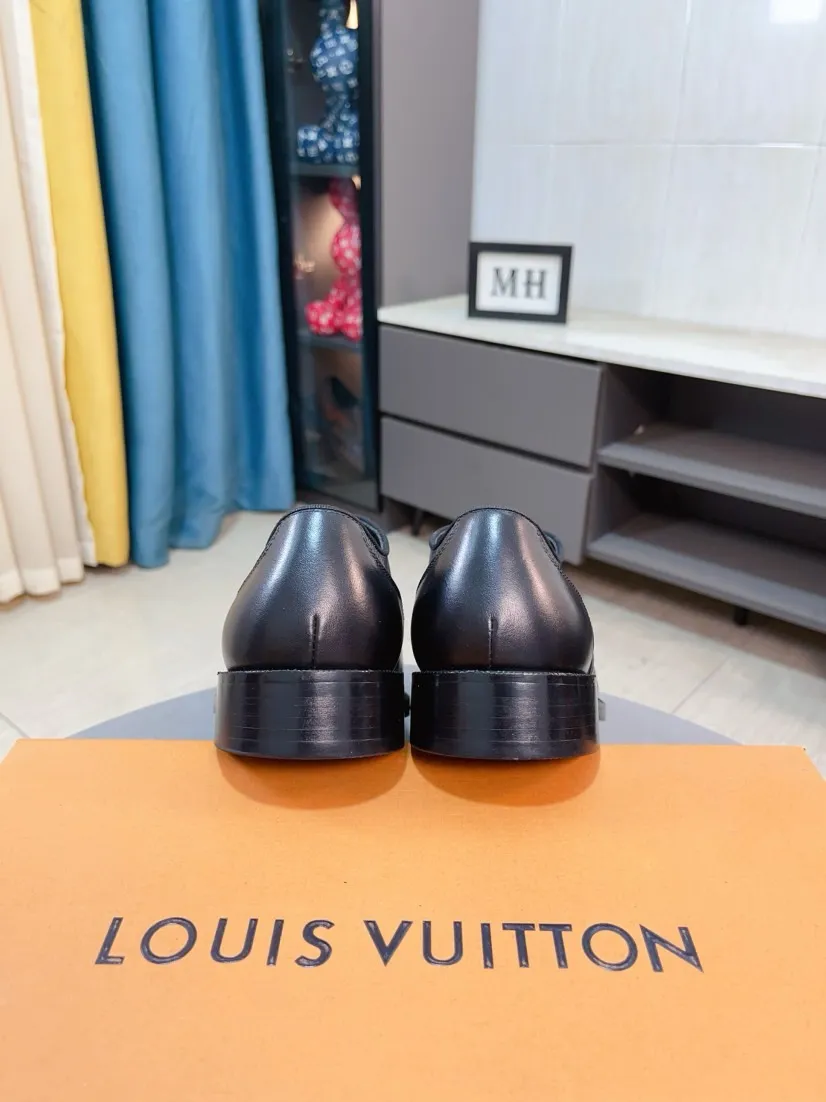 Men's shoes 💰540🌹🌹 [LV] Louis Vuitton's popular casual leather shoes 🎖Fashionable and elegant 🎖🎖Material: Original imported cowhide open edge beads, washed cowhide leather lining, original molded rubber outsole, high-end and classy, ​​elegant quality, instantly transforming into a handsome man ❤❤Standard\nNumber of sizes: 39-44, 38 45 46 customized